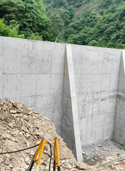 南京秦淮区重力式挡土墙